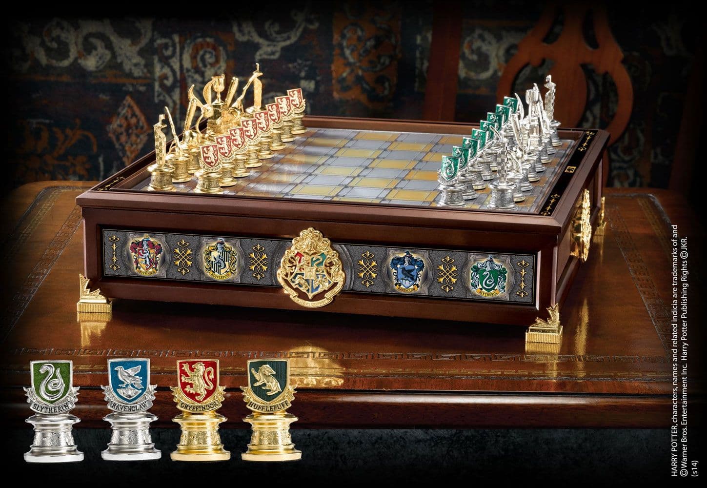 Harry Potter - The Hogwarts Houses Quidditch Chess Set ( Nn7109 )